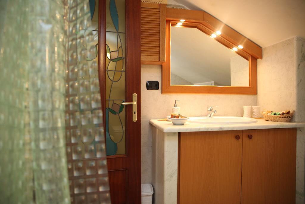 La Castellana Apartment Salerno Bagian luar foto