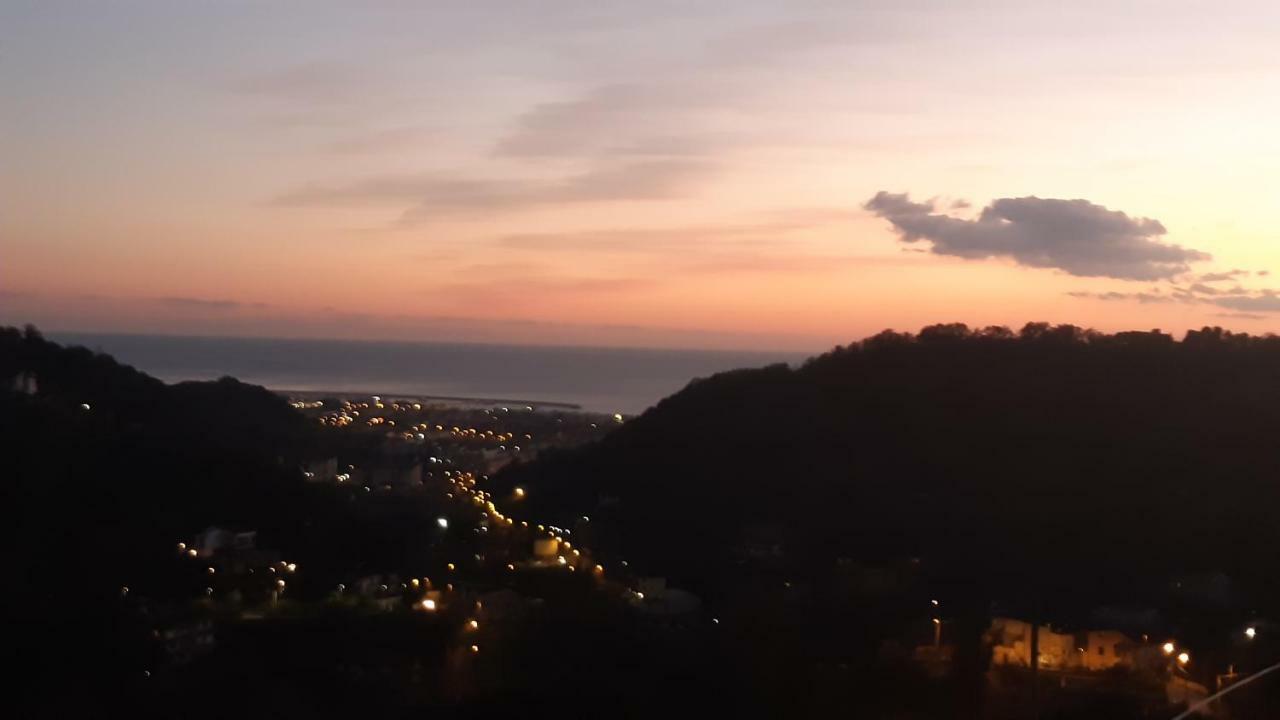 La Castellana Apartment Salerno Bagian luar foto